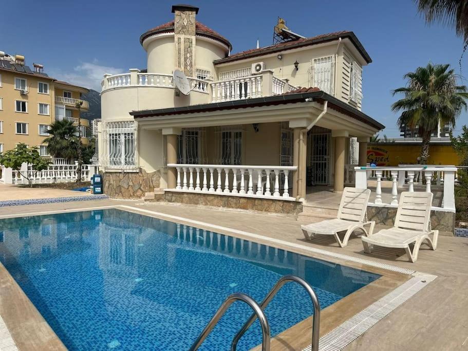 Villa Gold Da Oezel Havuzlu Muhtesem Alanya